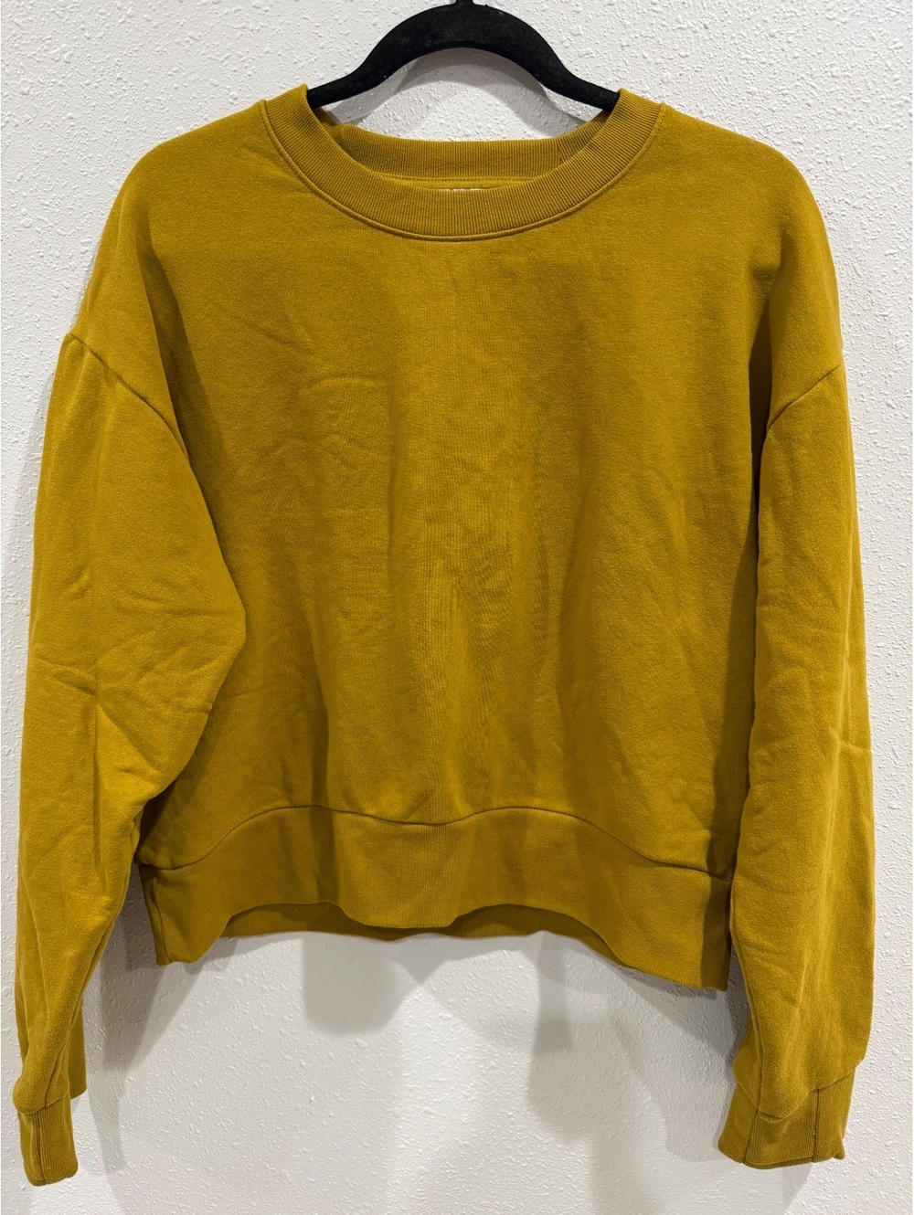 Athleta Mustard Yellow Crewneck Sweatshirt Pullover Size Medium
